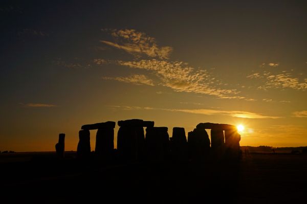 Stonehenge at sunset thumbnail