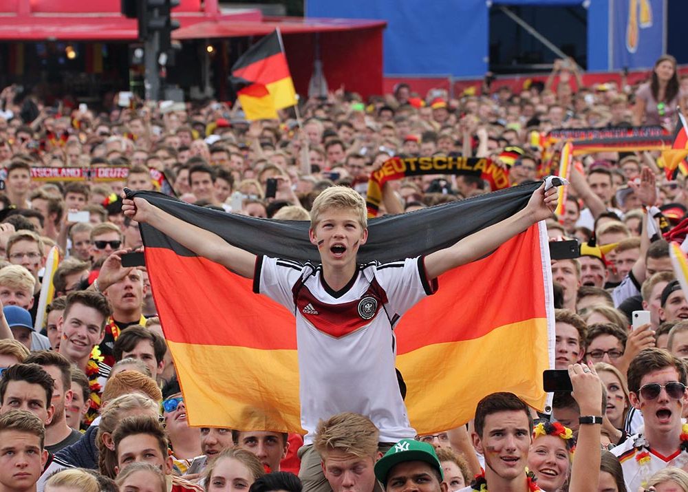 German fans sing