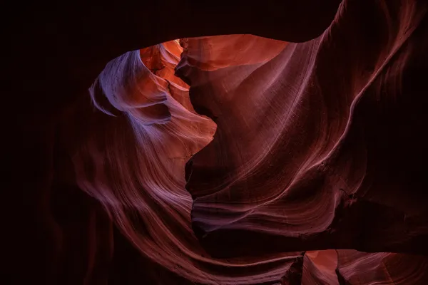 Textures in the rocks of Antelope Canyon thumbnail