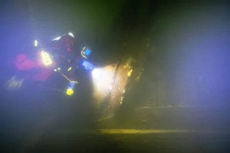 &Auml;pplet, port side by lower gun deck