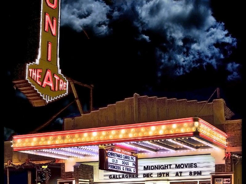 Midnight Movies, Ionia, Michigan. Smithsonian Photo Contest