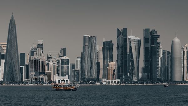 A Dhow sailing in the bay Doha. thumbnail