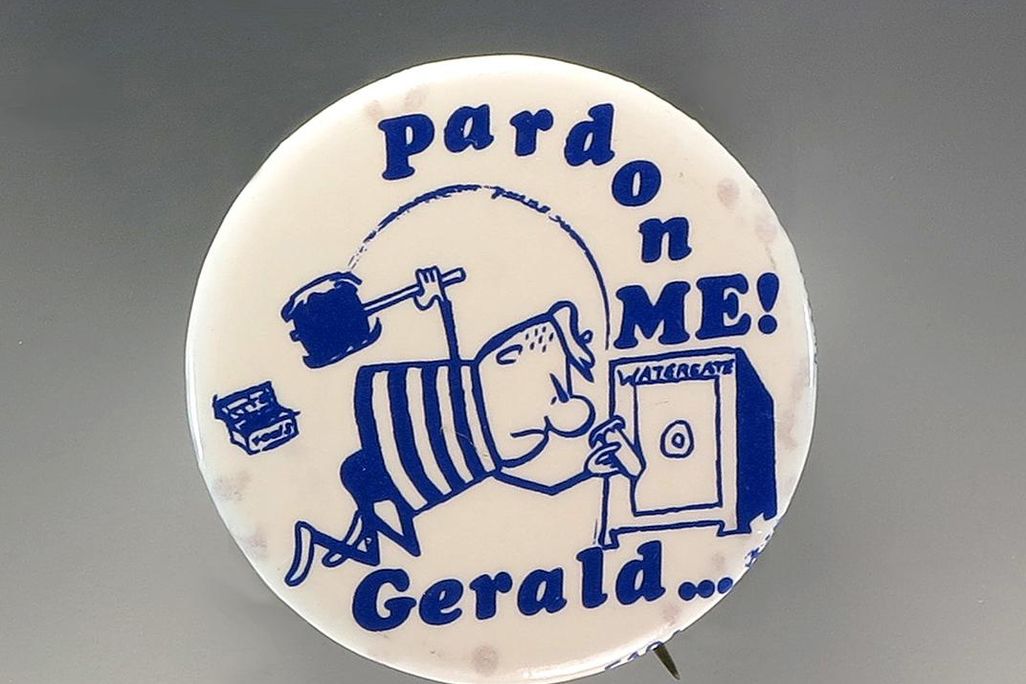 1976_campaign_button_f.JPG