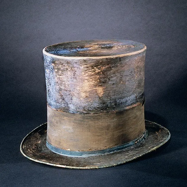 Abraham Lincolns top hat