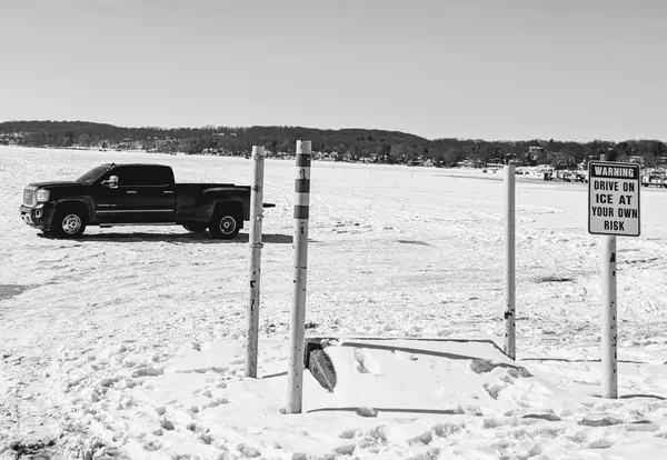 Frozen Lake Geneva thumbnail