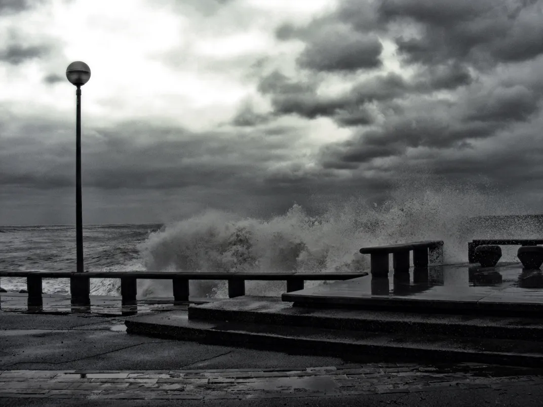 furia en la tormenta | Smithsonian Photo Contest | Smithsonian Magazine