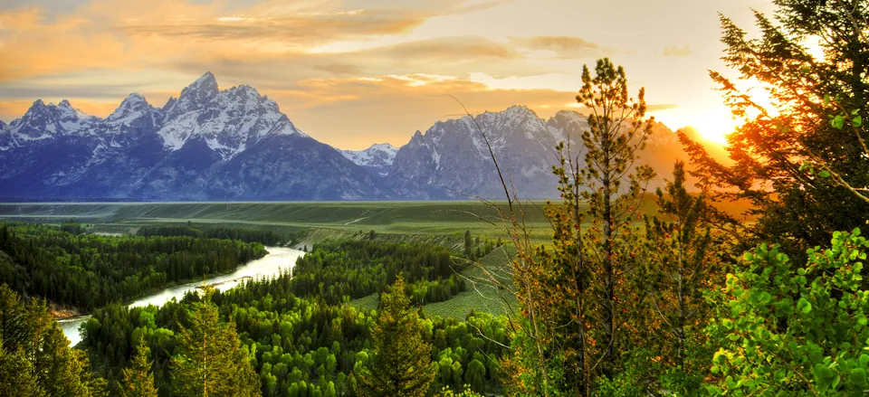Yellowstone and the Tetons Discover the wonders of Wyoming’s historic Yellowstone and Grand Teton National Parks