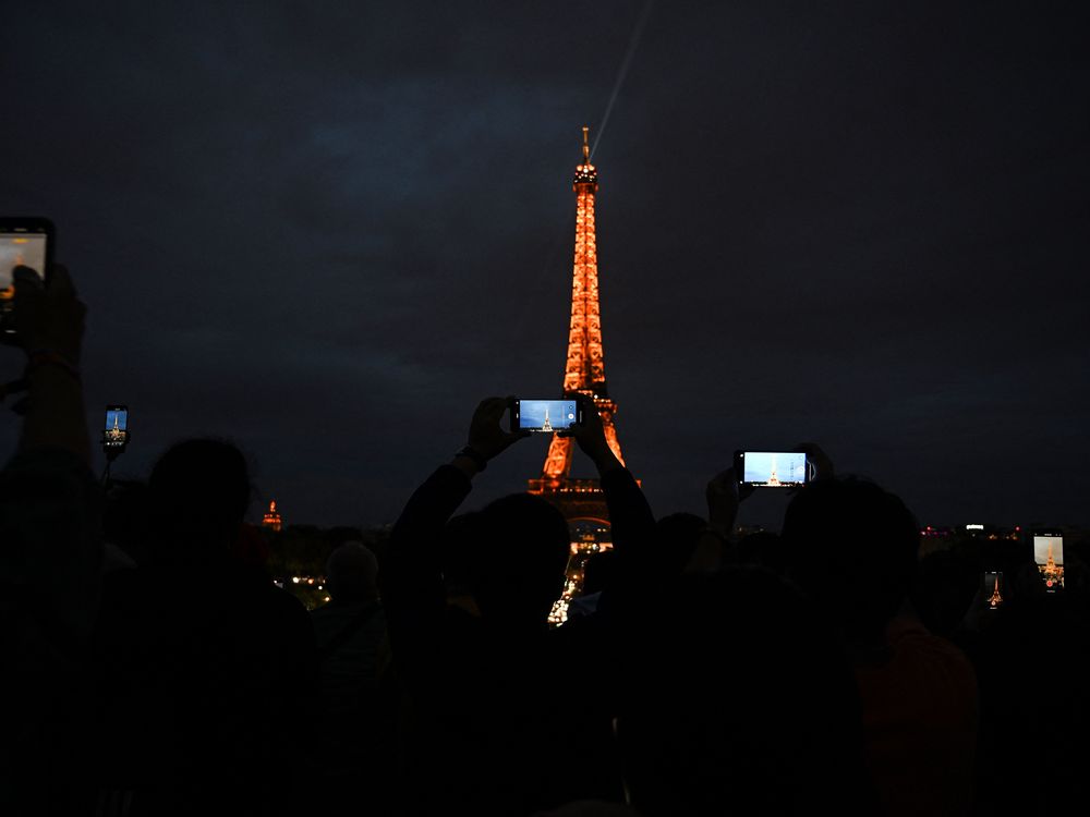 Eiffel Tower tourists