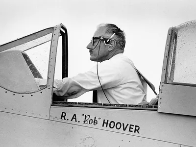 Representing North American Aviation, Hoover first appeared on the airshow circuit in the 1950s flying a Mustang. 