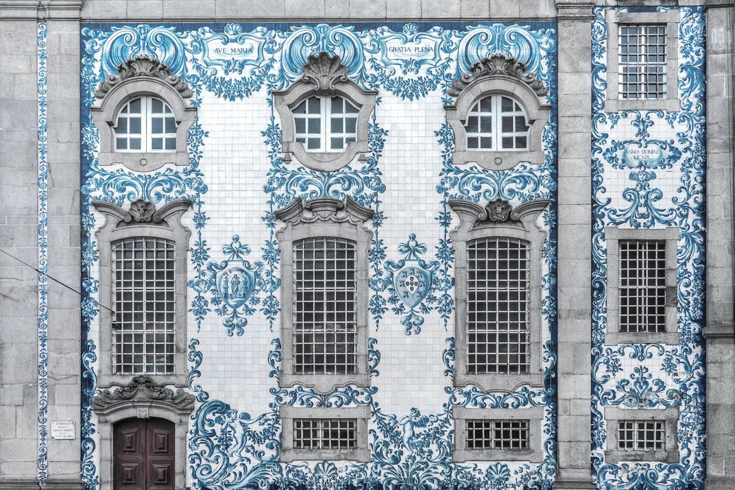 Azulejos facade at Igreja do Carmo, Porto