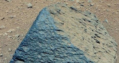 Curiosity Discovers a New Type of Martian Rock That Likely Formed Near Water