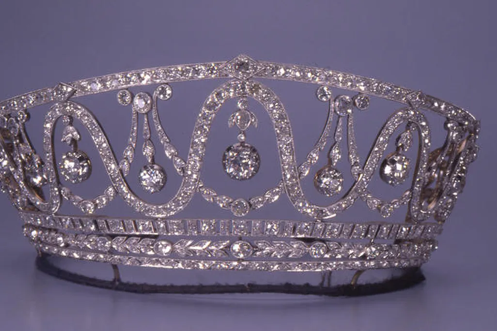 2017_05_entwendetes_diadem.jpg
