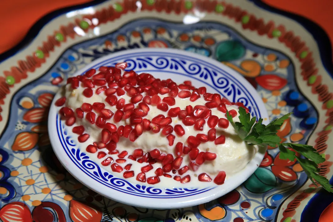 Chiles en nogada made using ice cream