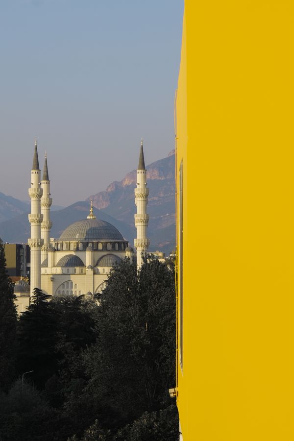 mosque / yellow thumbnail