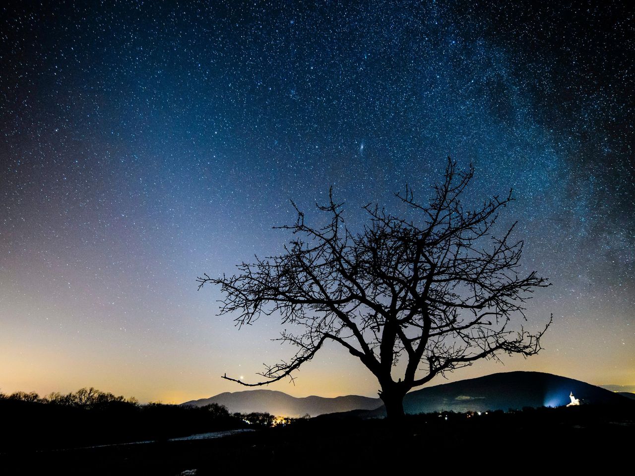 What is the zodiacal light 60 photos - Astrologytoyou.com