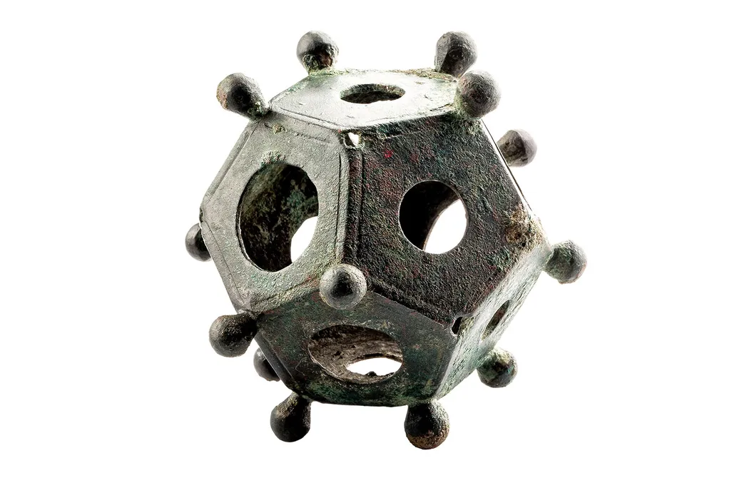 A complete dodecahedron