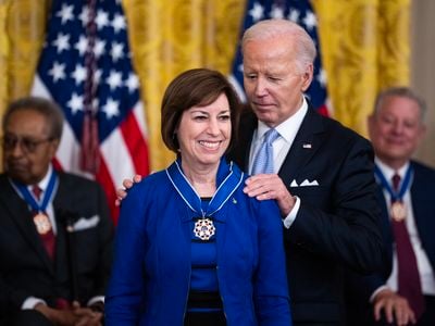 Ellen Ochoa was awarded the Presidential Medal of Freedom at the White House last week, becoming the tenth astronaut to receive the country&#39;s highest civilian honor.