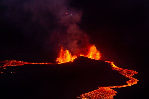 Night Volcano Flight thumbnail