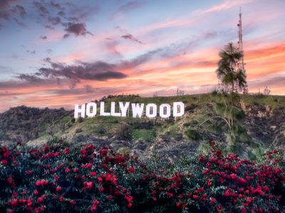 The Hollywood sign, an American landmark and cultural icon, overlooks the area and has inspired many to make their showbiz dreams a reality.

&nbsp;