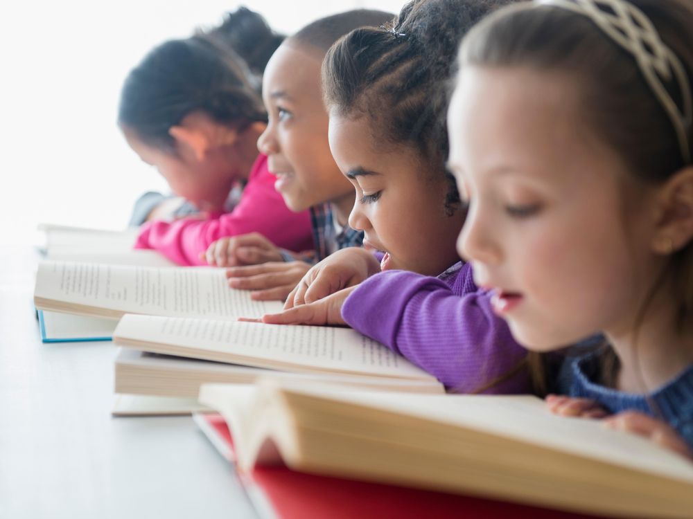 kids reading in school