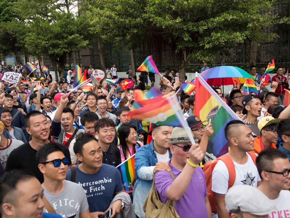 Taiwan legalizes same-sex marriage