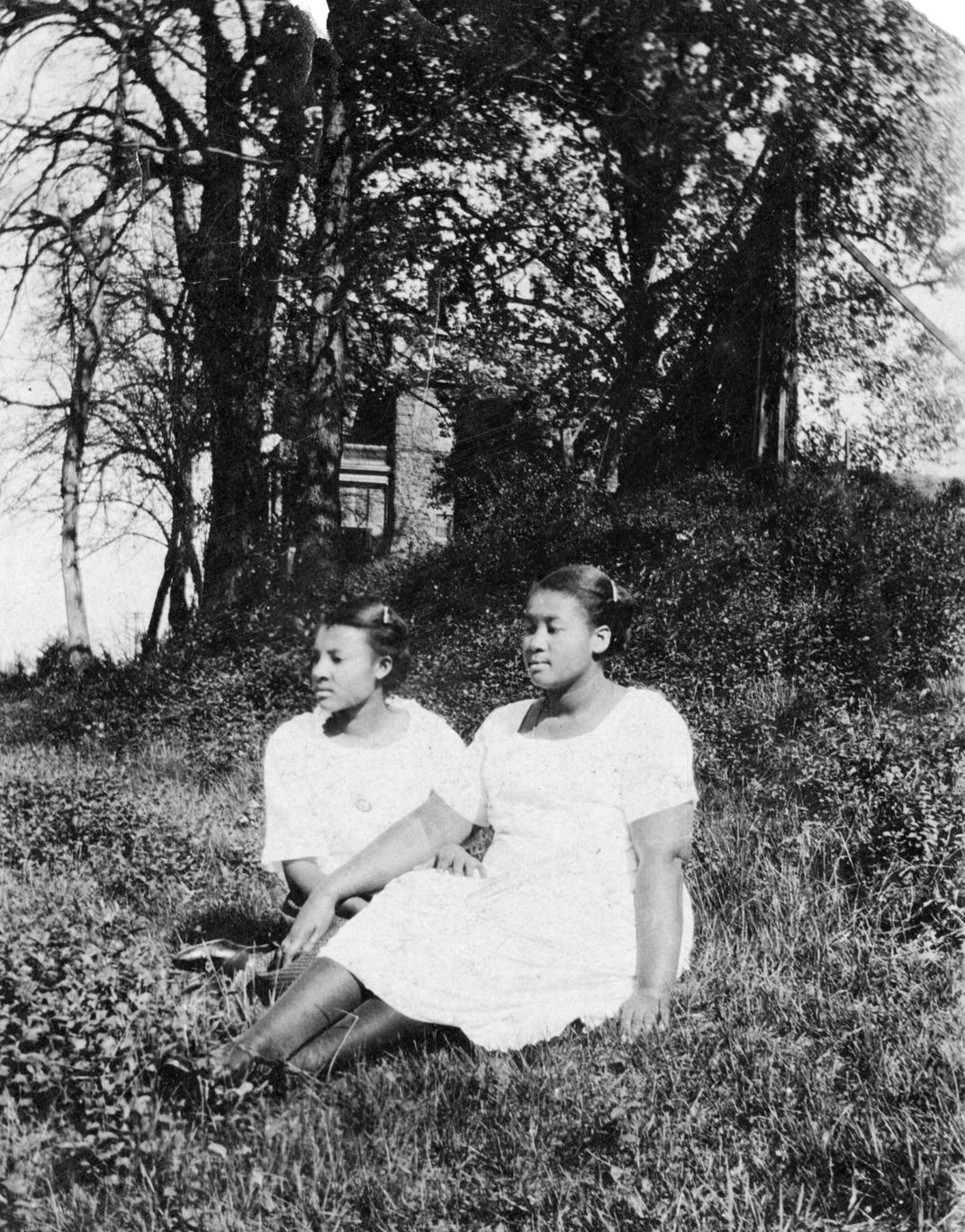 Roberta G. Thomas and Flaurience Sengstacke as young girls
