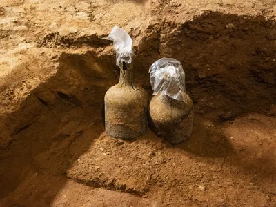 The two intact bottles were found in Mount Vernon&#39;s cellar.