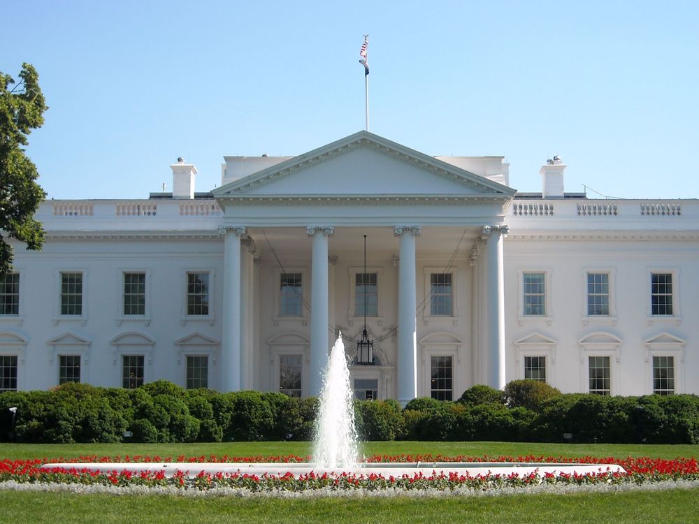 20130816102023white-house.jpg