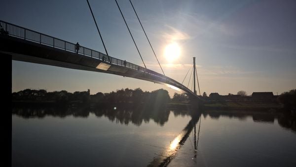 two cities, one bridge, last sun of the year thumbnail
