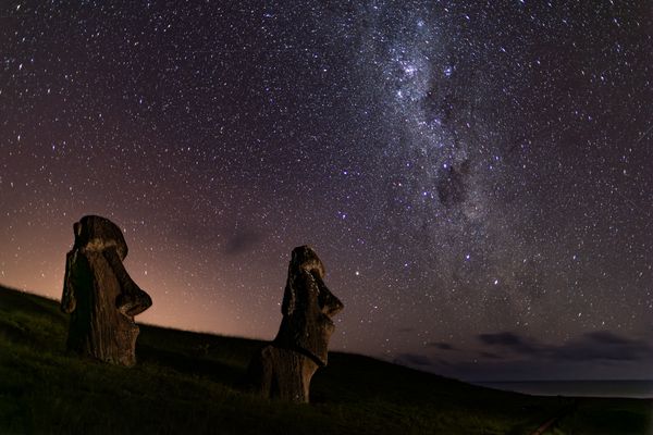 Moai & the Milky Way thumbnail