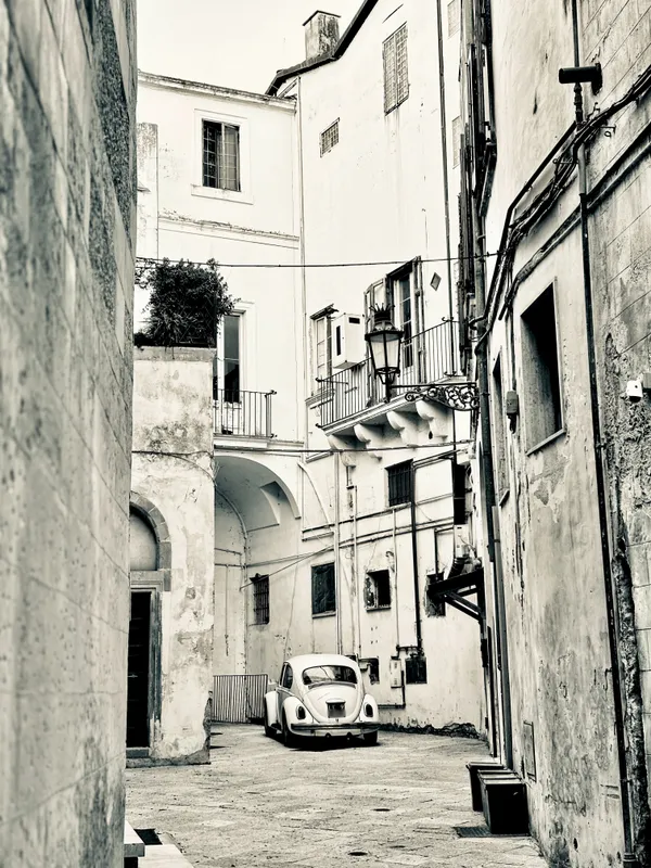 Classic VW beetle in Lecce. thumbnail