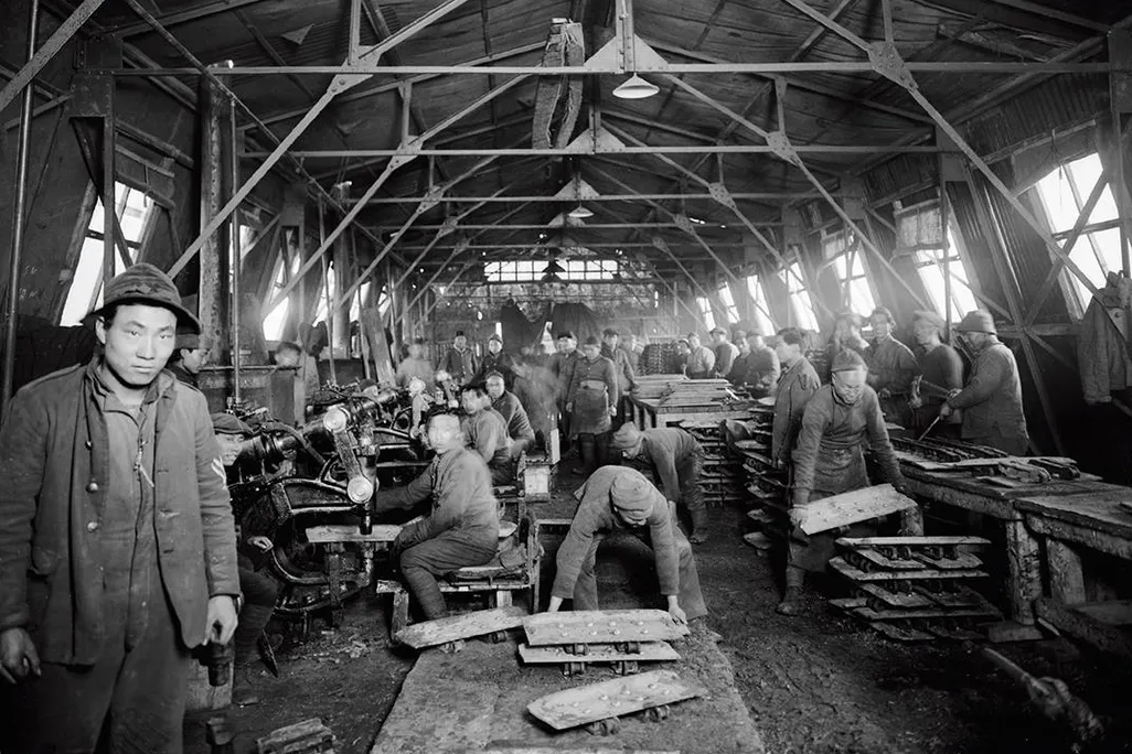Chinese_workers_WWI_(14408620130).jpg