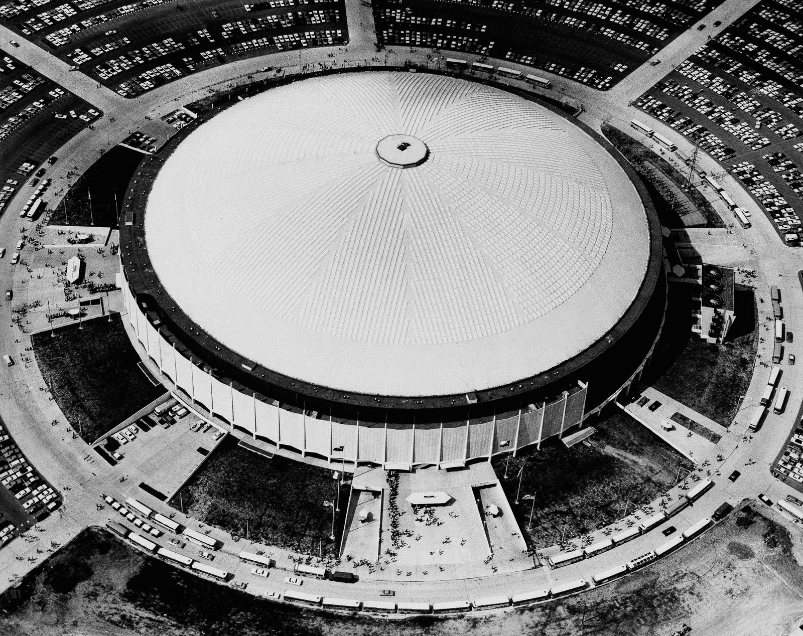 What was the eighth wonder of the world in 1965?
