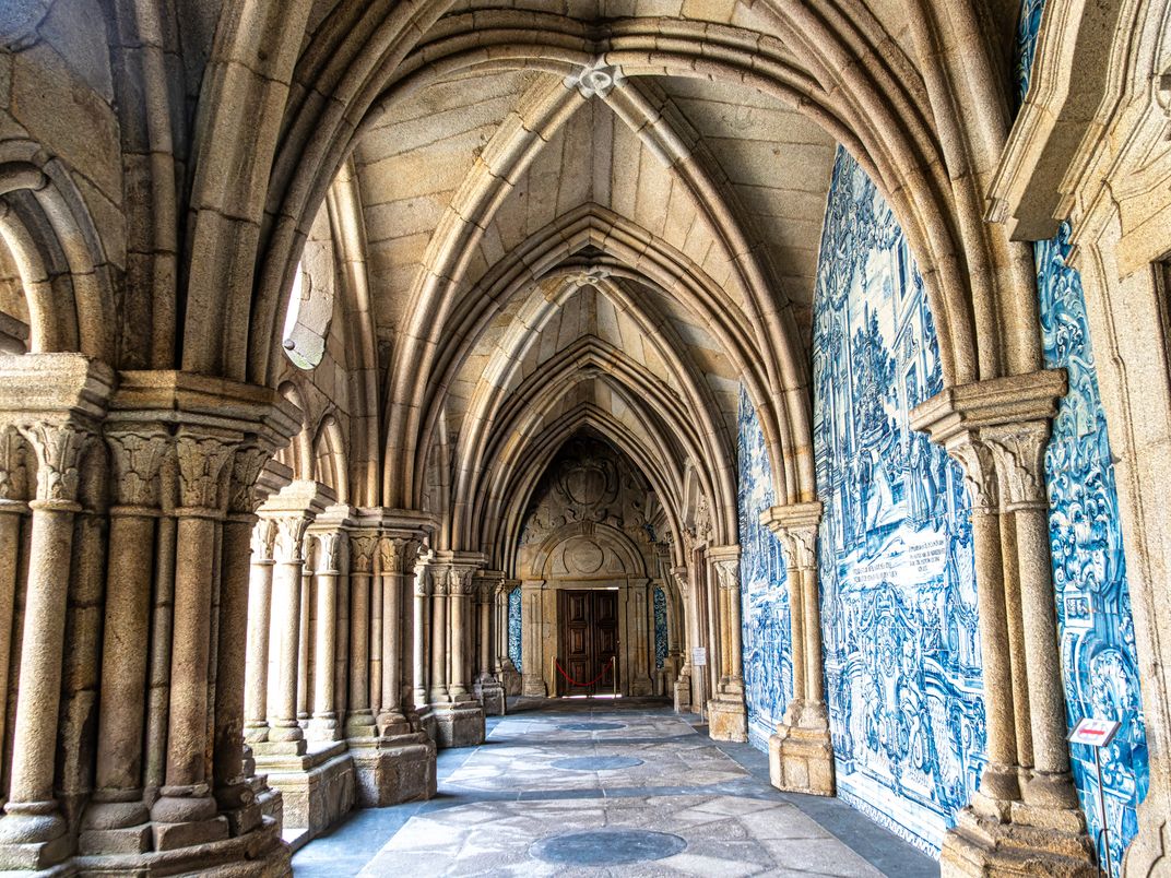 Cloister of the cathedral in Porto