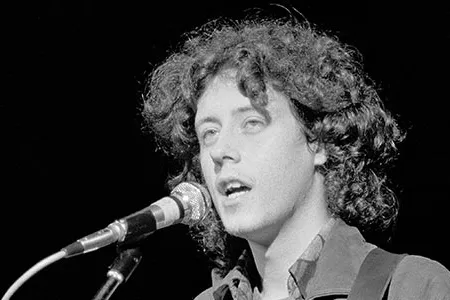 Arlo Guthrie is marking the 40th anniversary of Woodstock by releasing a lost tape from a show just prior to the iconic festival.