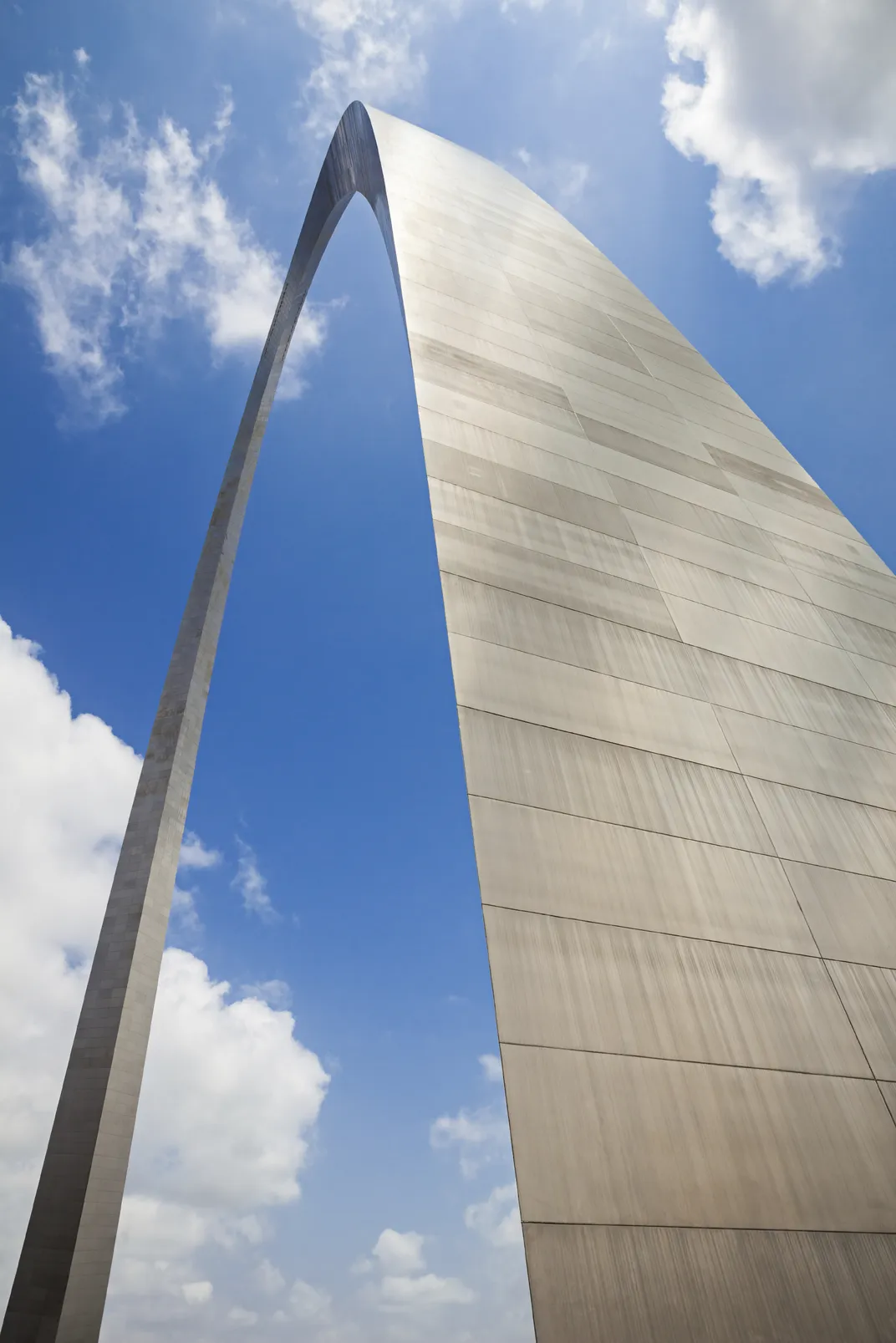 The Twisted History Of The Gateway Arch History Smithsonian Magazine