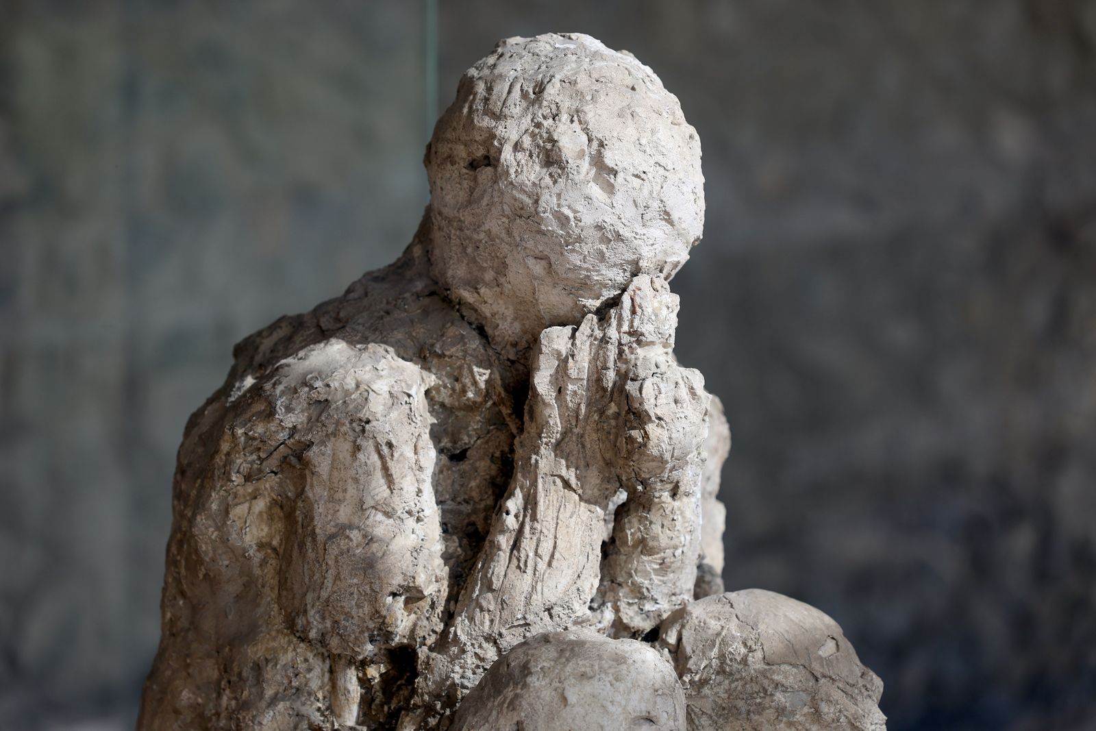 Haunting Casts Preserving Pompeii Victims’ Final Moments 2,000 Years Ago Go on Display in a Solemn New Exhibition