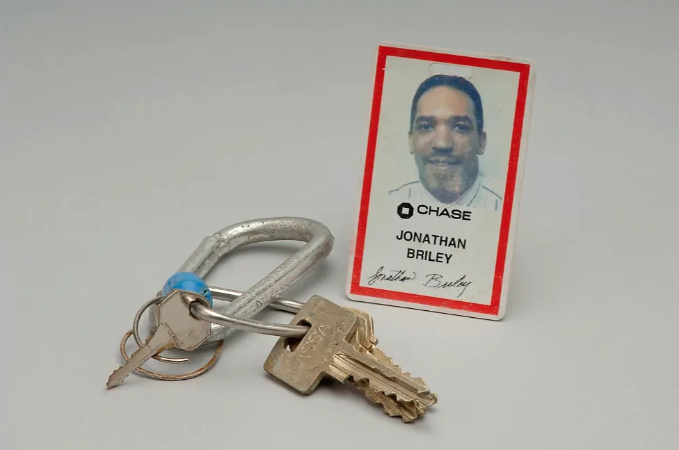 Jonathan Eric Briley's keyring and ID card