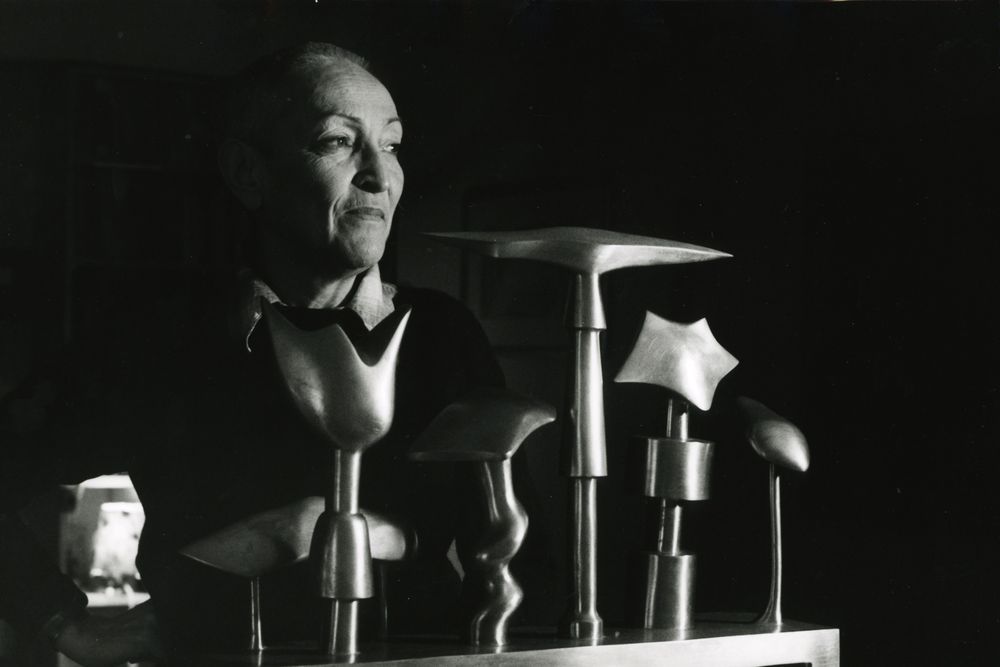 Margrit Baumann, Meret Oppenheim in ihrem Atelier, 1982