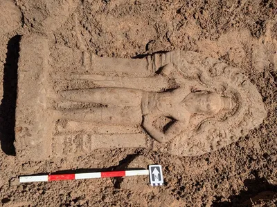 Archaeologists Stumble Upon 900-Year-Old Door Guardian Statues in Cambodia image