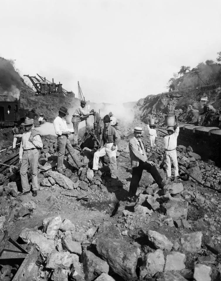 Work crew drilling through solid rock to create the Panama Canal, Panama, 1906