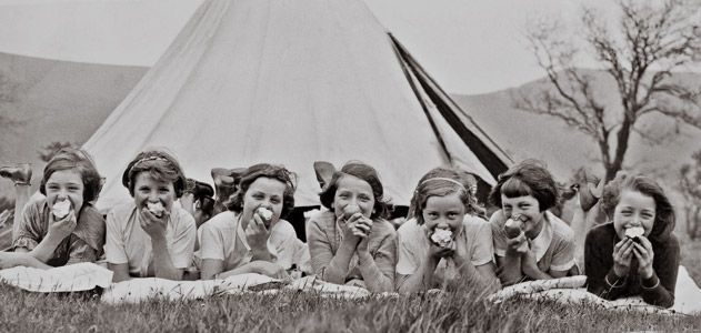 Girls eating apples