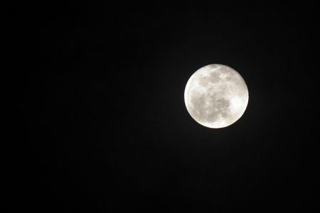 The southwestern city of Chengdu may bask in the glow of an artificial moon as soon as 2020