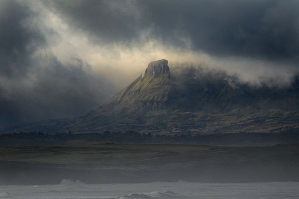 Morning mist on Eagles rock thumbnail