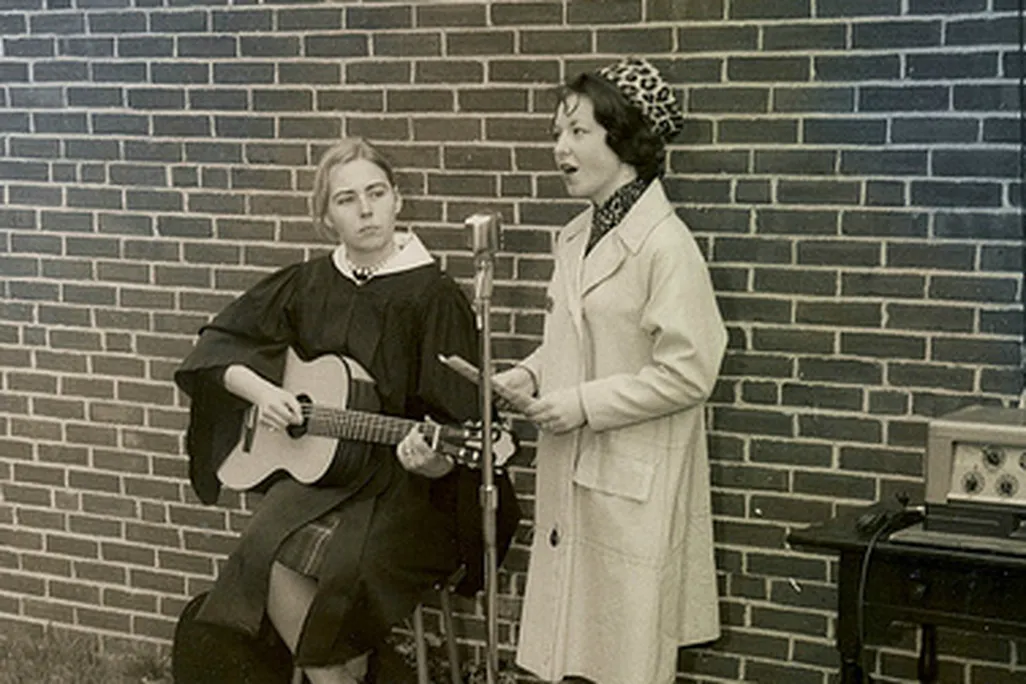 Singer in pillbox hat, 1958