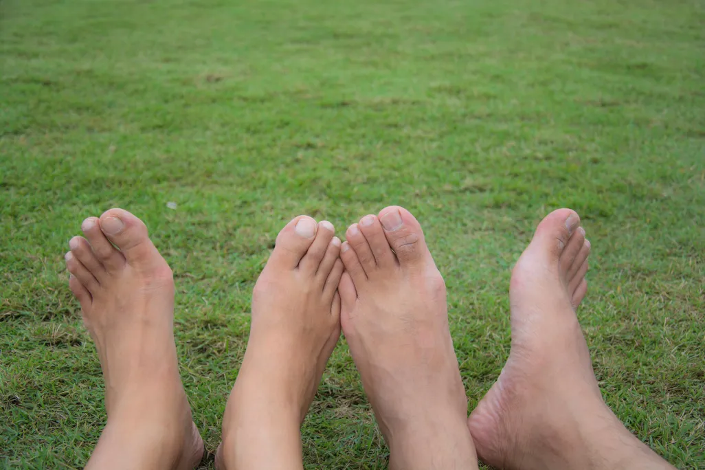 toes