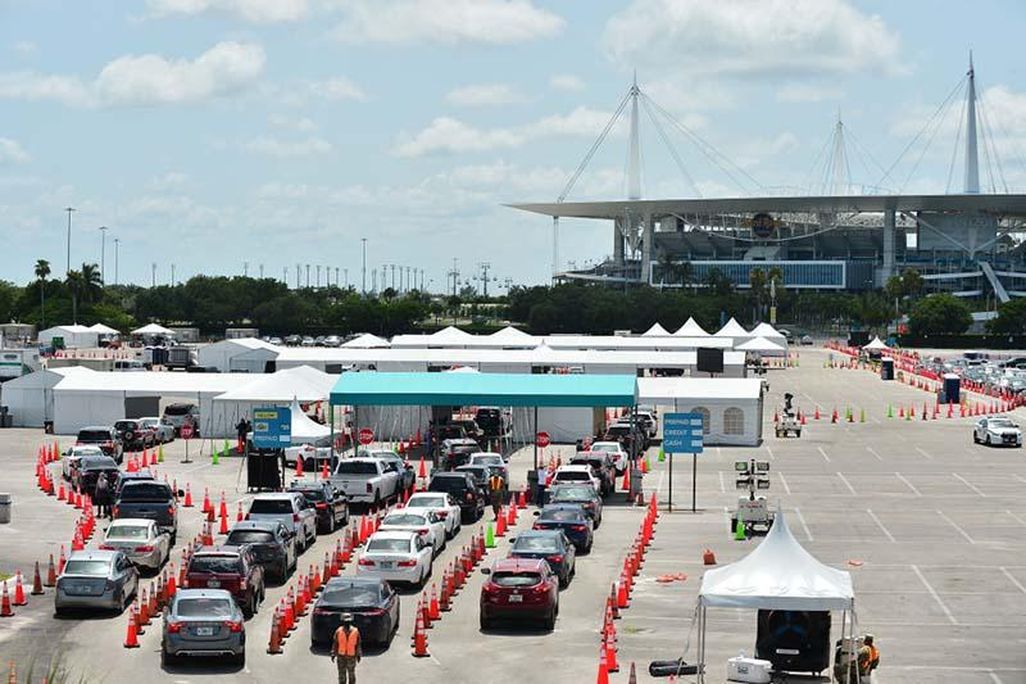 drive-in COVID testing site in Miami.jpg