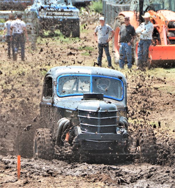 Mud Racing thumbnail