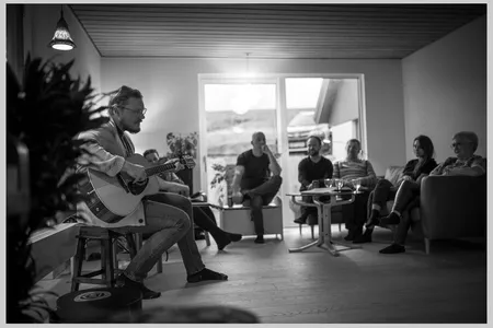 Hoyma, which means &ldquo;home&rdquo; in Sy&eth;rug&oslash;ta&rsquo;s local dialect of Faroese, has featured 20 concerts by ten different artists who set up in the living rooms of ten different family homes in Sy&eth;rug&oslash;ta.
&nbsp;