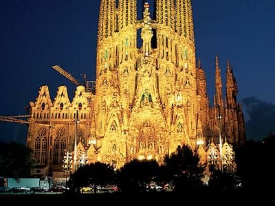 gaudi_church.jpg